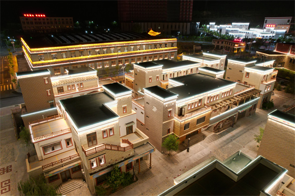 青海尖扎风景区亮化工程