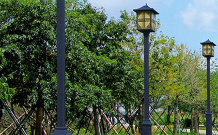 太阳能阿瓦提庭院灯价格为何差三倍？关键看这几点